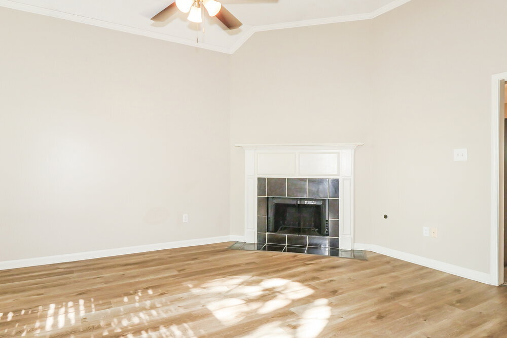Building Photo - 600 W Ashley Glen Cir