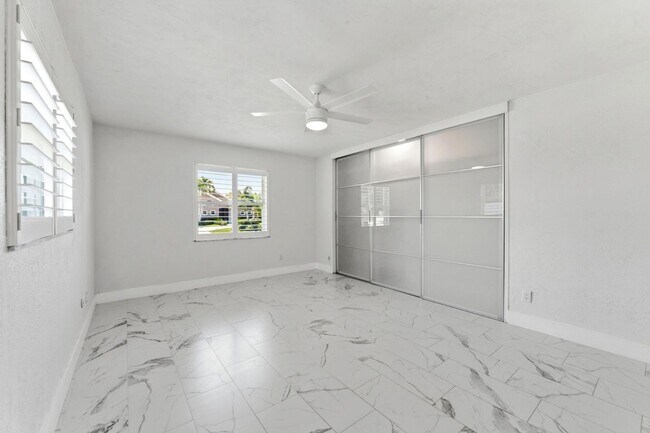 Building Photo - 1245 79th St S