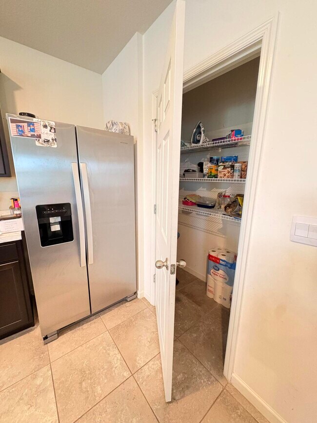 Building Photo - 5619 Delight Dr