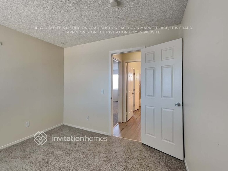 Building Photo - 9883 Cook St