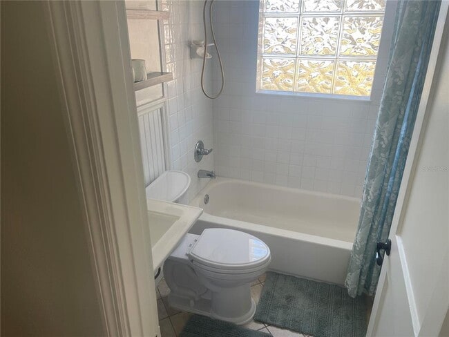 Building Photo - 6217 S Foster Ave