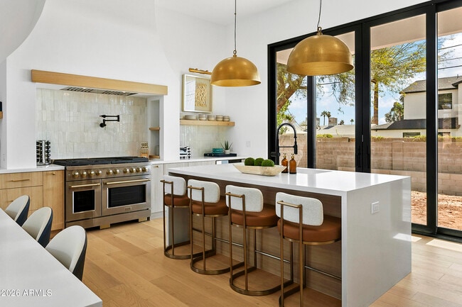 Building Photo - 4207 E Campbell Ave