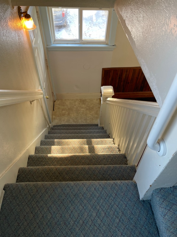 Building Photo - 526 1/2 E 7th St