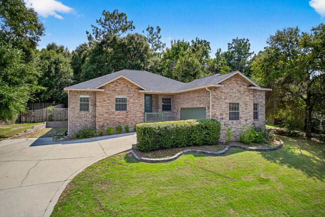 Building Photo - 603 Red Fern Rd