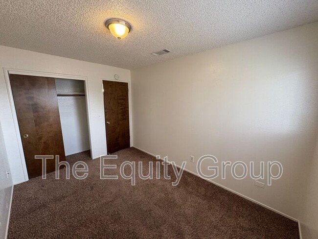 Building Photo - 2516 S Memory St