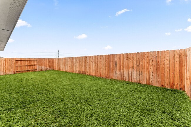 Building Photo - 6623 Castella Dr