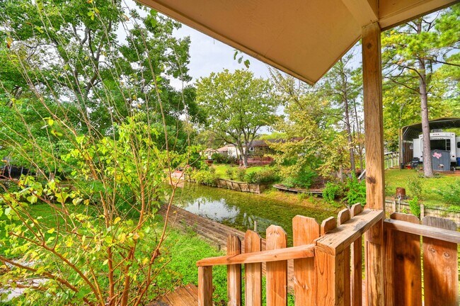 Building Photo - 9574 Darkwood St
