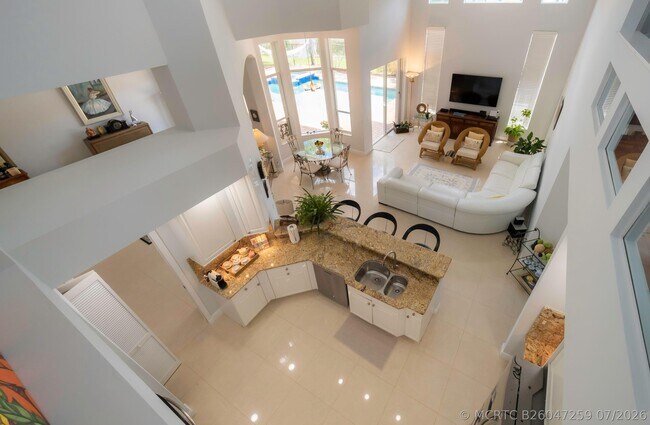 Building Photo - 10849 Bal Harbor Dr