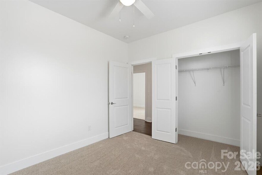 Building Photo - 102 Snyder Ct NE