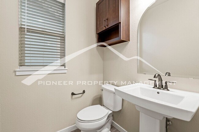 Building Photo - Luxury, Main Floor Ranch Home with EV Char...