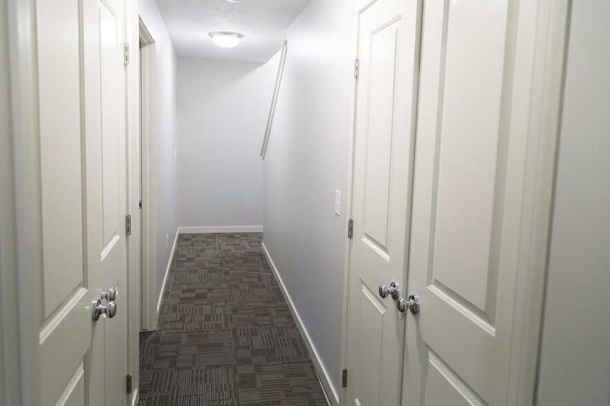 Hallway - 341 Robey Pl SE