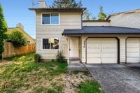 Building Photo - 4630 SW Southview Terrace