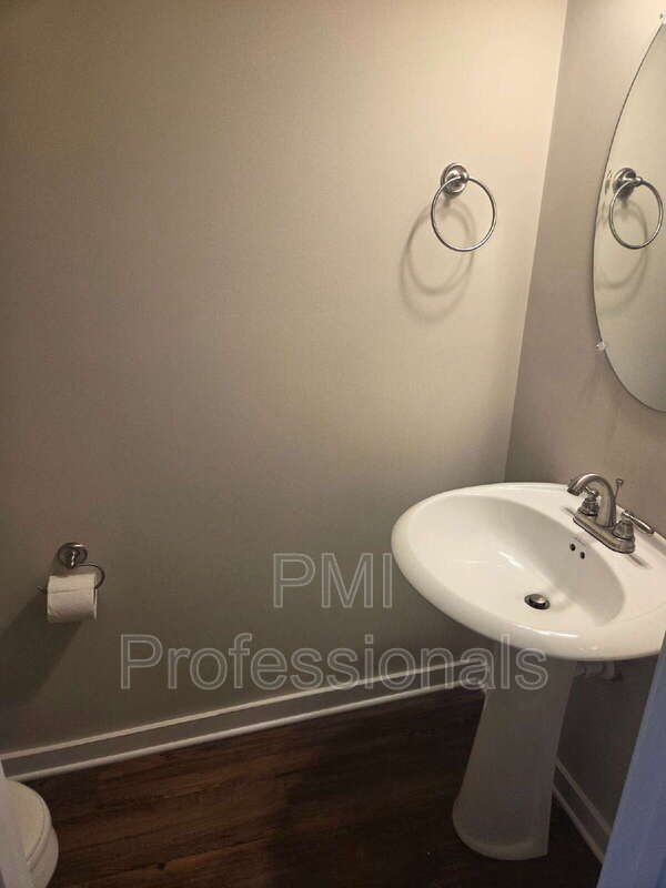 Building Photo - 608 Hadley Vlg Blvd