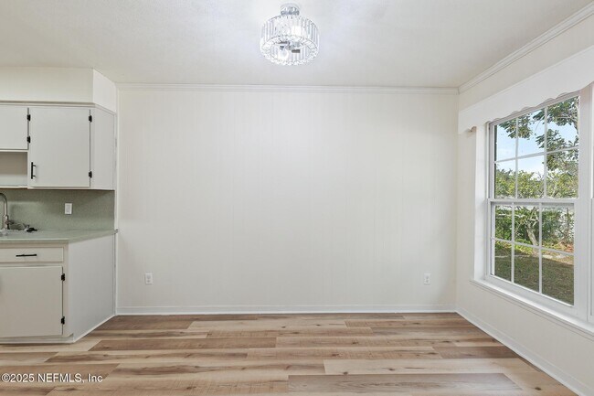 Building Photo - 4103 San Remo Dr