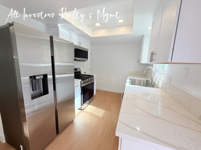 Building Photo - 2136 Via Sonora
