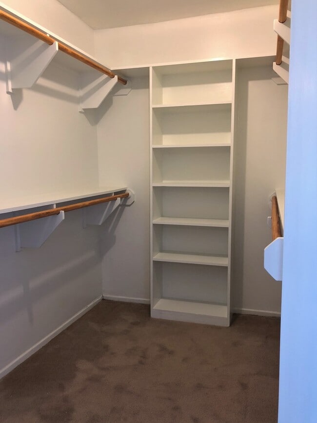 Building Photo - 3513CU