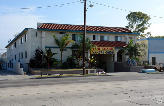 Primary Photo - 4081 W Rosecrans Ave