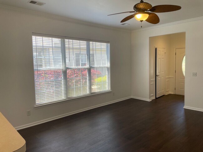 Building Photo - Charming 2 BR Home in Sun City