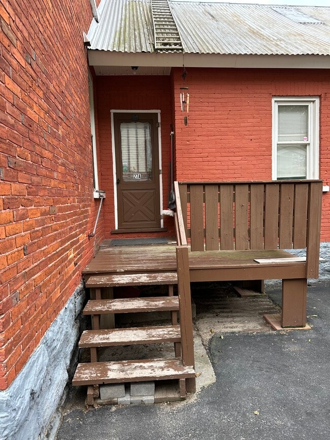 Building Photo - 15 LLC- 21-27 Durand St.