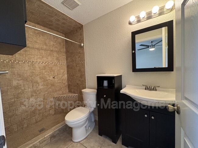 Building Photo - 4343 Belladonna Ave