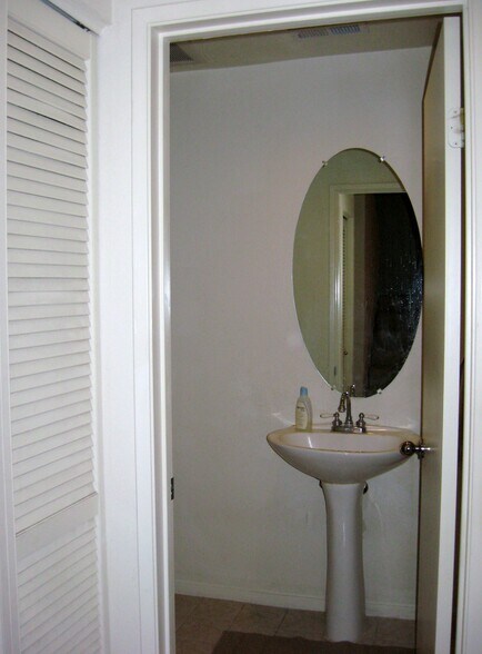 Powder Room doanstairs - 6999 Rodling Dr