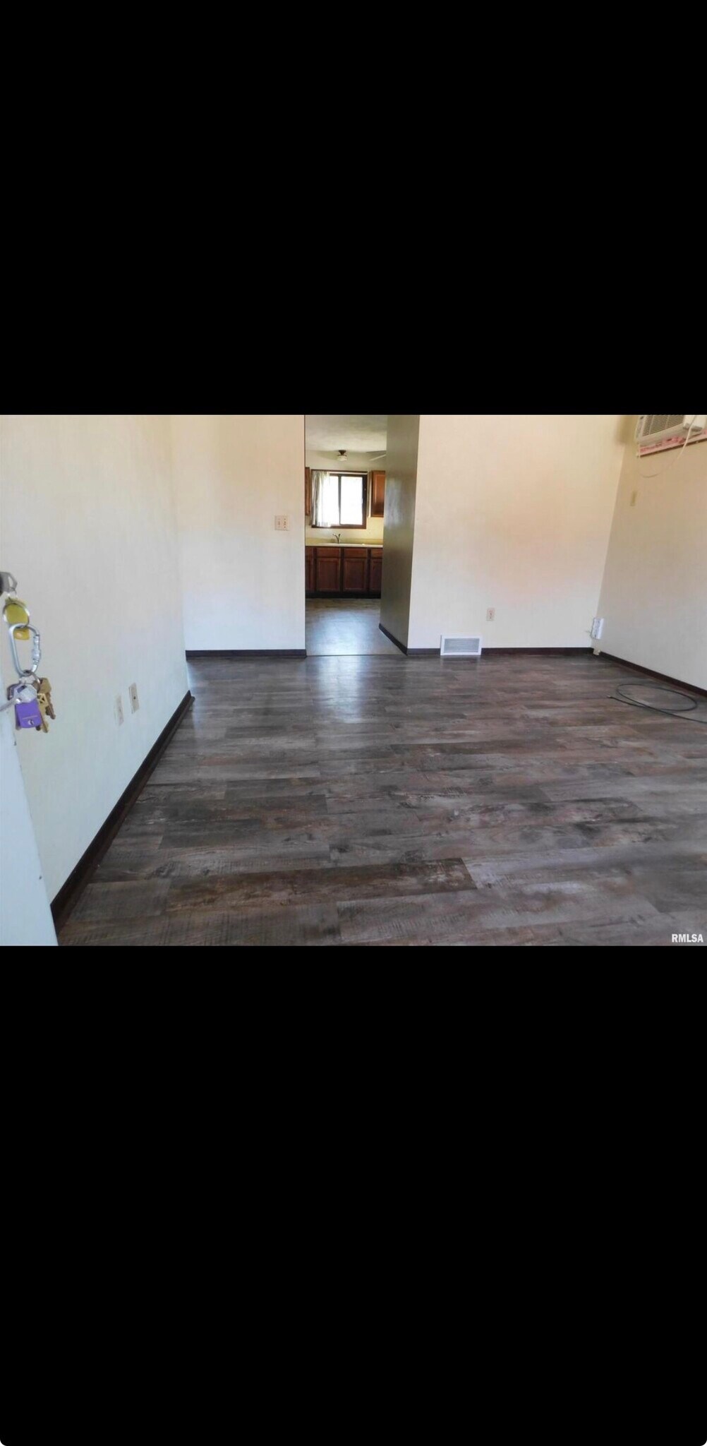 Building Photo - 737 9th St