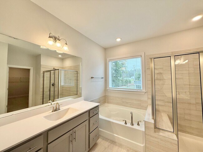 Building Photo - Remodeled 4BD, 3BA Wake Forest Home with L...