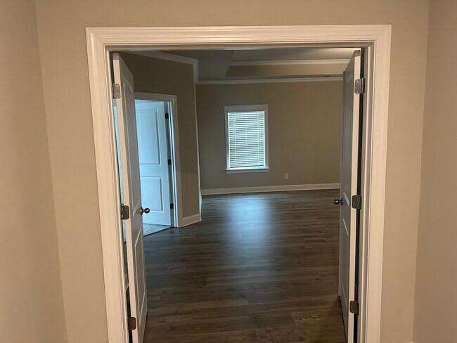 Building Photo - 1519 Windward Dr