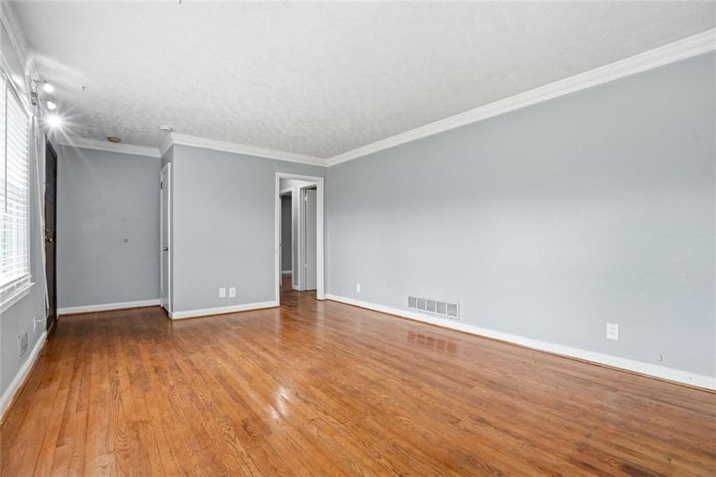 Building Photo - 5205-5205 Five Forks Trickum Rd SW