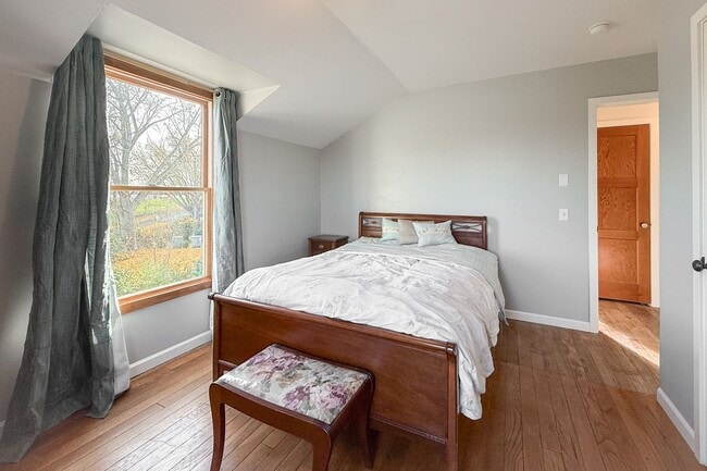 Building Photo - ** $500 OFF FIRST MONTH ** Riverfront 3-Bedroom Historical Richland Home