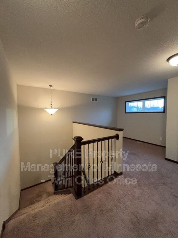 Building Photo - 1704 Basswood Ct