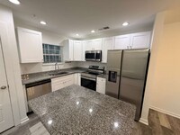 Building Photo - 171 Charter Dr