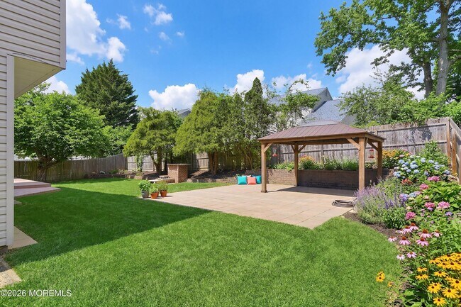 Building Photo - 15 Bristlecone Dr