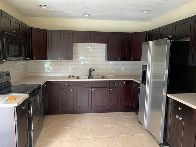 Building Photo - 2701 NW 21st St