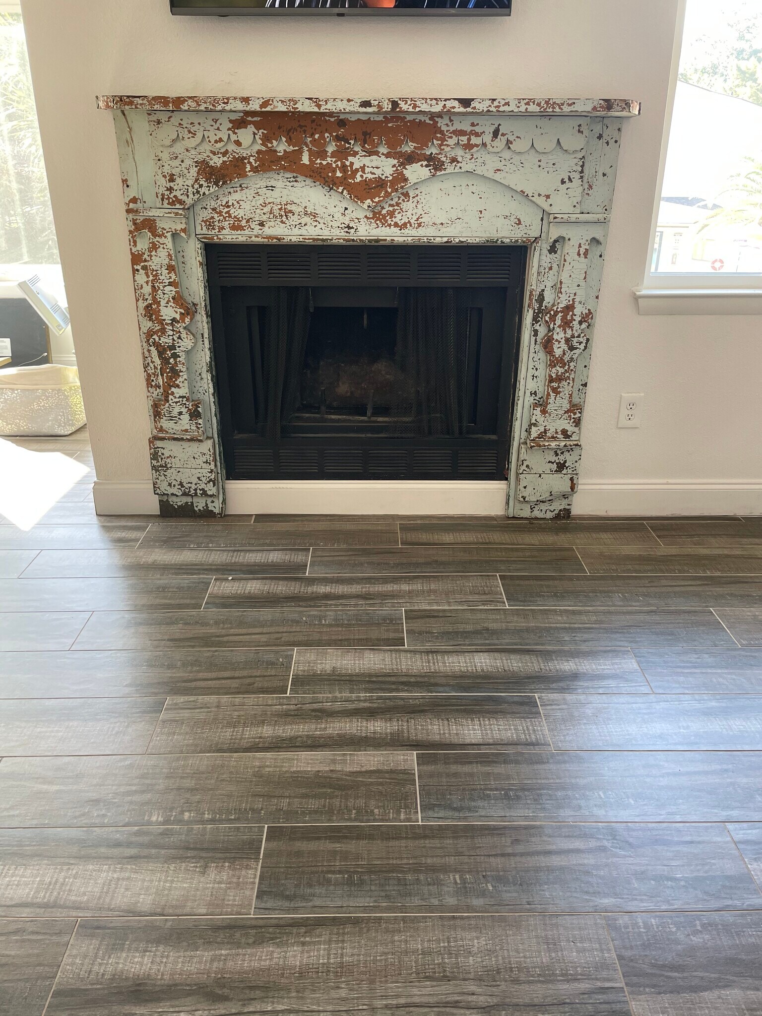 Living Room (updated fireplace) - 271 Alexandra Dr