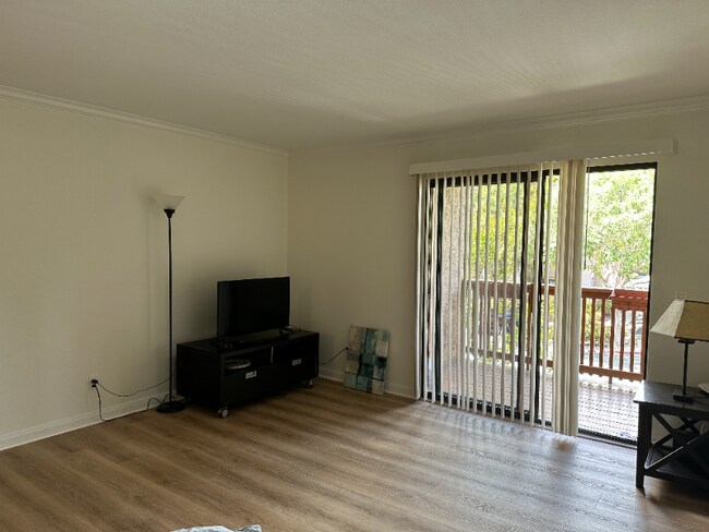 Building Photo - 12067 Alta Carmel Ct