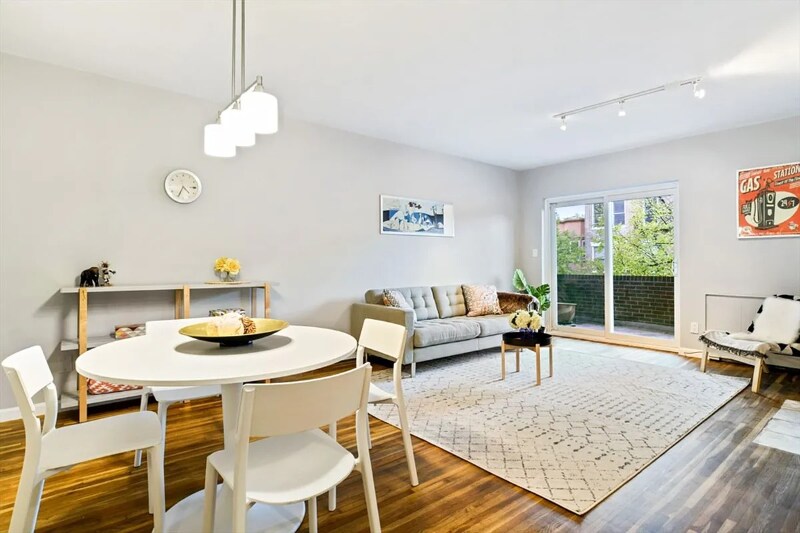 Building Photo - 418 17th St