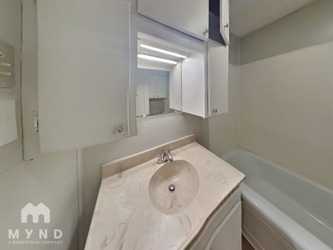 Building Photo - 4105 Elizabeth St