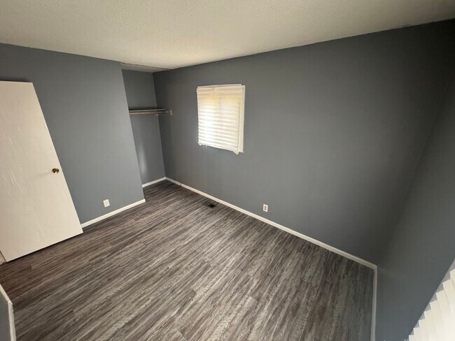 Building Photo - 1911 Fairchild-E