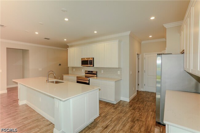 Building Photo - 8792 Cascade Price Cir