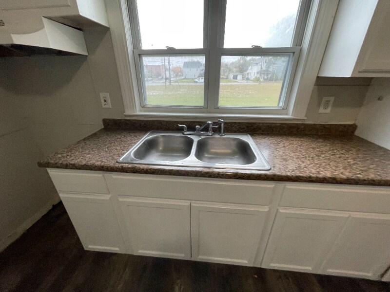 Building Photo - 1733-1737 Long Ave