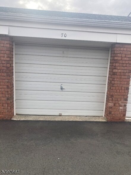 Building Photo - 1165A Valley Rd