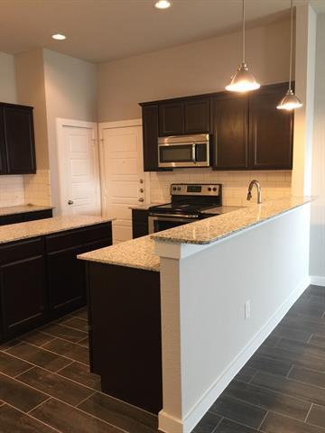 Building Photo - 1013 Skyview Ct