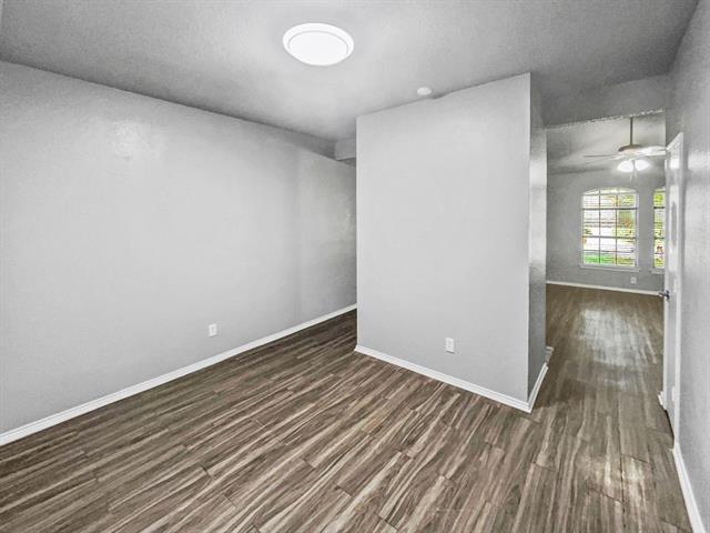 Building Photo - 10605 Flamewood Dr