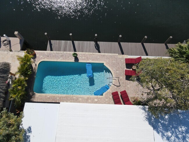 Building Photo - 2548 SE 14th St