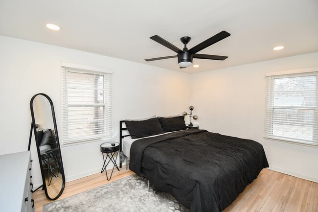 Building Photo - 2012 W 22nd St