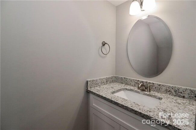 Building Photo - 3973 Newhall Dr NW