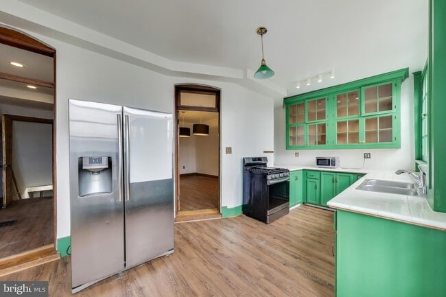 Building Photo - 140 Bryant St NW