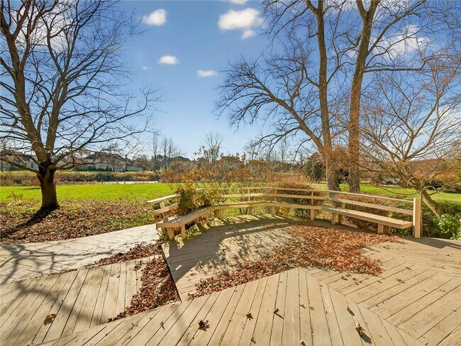 Building Photo - 9 Glen Valley Dr