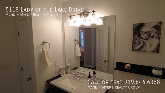 Building Photo - 5118 Lady of the Lake Dr